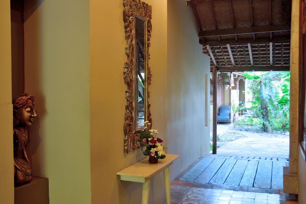 Desa Nyima Hotel Seminyak  Exterior photo