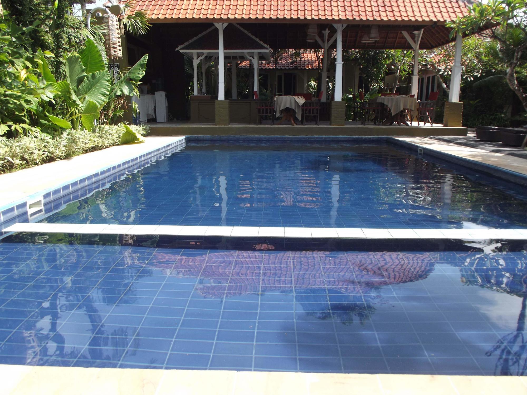 Desa Nyima Hotel Seminyak  Exterior photo